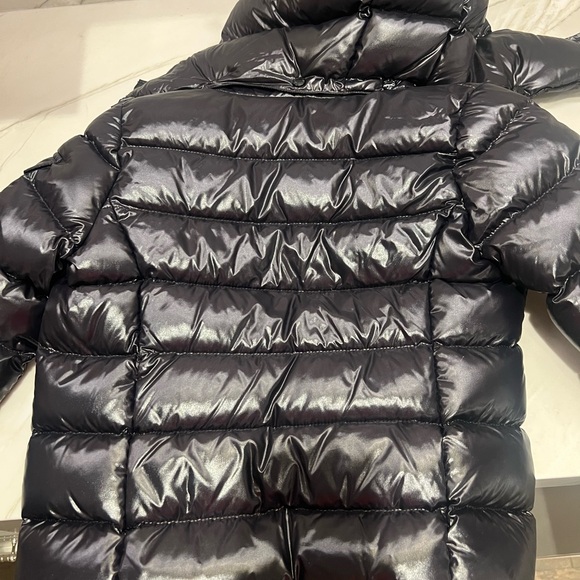 Moncler unisex jacket.  Slightly worn.  Excellent condition - Picture 5 of 6